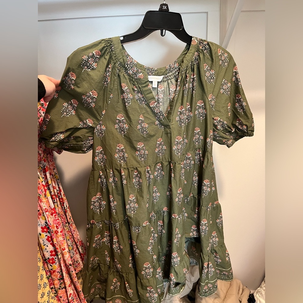 Crown & Ivy Olive Floral Blouse
